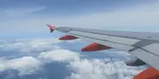 aile avion easyjet en vol aile avion easyjet en vol