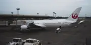 japan airlines au sol