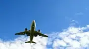 Avion au dessus d'XCR Airport