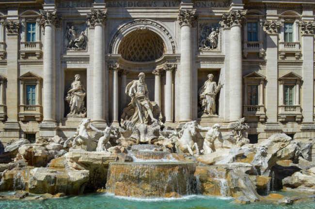 Photo de la fontaine de Trevi à Rome en Italie