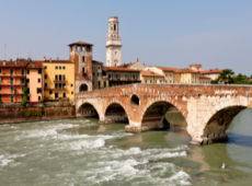 pont de pierre verone italie
